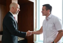 Noboa refuerza cooperación con EE. UU. tras visita del jefe de la DEA