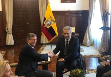 Human Rights Watch felicita a Lenín Moreno por "proceso de transición democrática"
