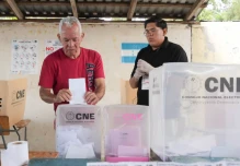 Ecuador y varios países piden proteger elecciones en Honduras 