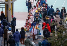 La OMS pide más información a China ante el aumento de casos de neumonía infantil