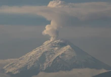 El sur de Quito registra leve caída de ceniza del Cotopaxi