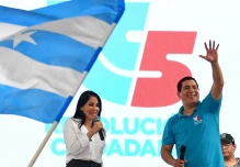 El correísmo designó a Luisa González como candidata a presidenta