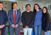 Voluntarios israelís reparan escuelas en Ecuador