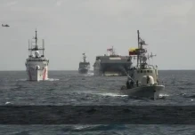 13 países y la UE realizan ensayo militar contra la pesca ilegal en Galápagos