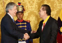 Guillermo Lasso condecoró a Alfonso Espinosa de los Monteros