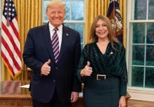 Ivonne Baki deja la embajada de Ecuador en Francia 