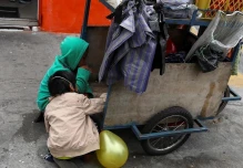 El 49,4 % de los niños en Ecuador viven en una situación de pobreza