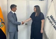 Ecuador firma nuevo acuerdo petrolero con ENAP en la Amazonía  