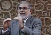 Alberto Dahik presentó una denuncia contra Jaime Vargas por presunto delito de terrorismo