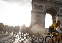 Carapaz debutará mañana en el Tour de Francia