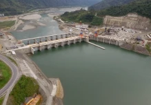 El ministerio de Energía prohíbe la contratación directa en Coca Codo Sinclair
