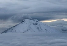 El Cotopaxi emanó una columna de mil metros de altura de gases y ceniza