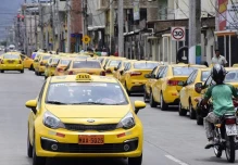 Taxistas serán compensados por eliminación de subsidio a combustibles