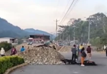 Zamora Chinchipe: Mineros artesanales cerraron vías