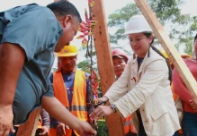 Napo: La construcción del puente sobre el río Arajuno inició