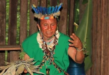 Vestimenta de los indígenas de la Amazonía ecuatoriana