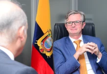 El riesgo país de Ecuador bajó 73 puntos
