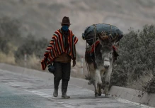 Continúan explosiones en Sangay cuya ceniza afectó 6 provincias