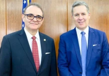 Ecuador y EE.UU. analizan cooperación económica y digital 
