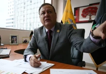 Ecuador planteará a Colombia un "corredor humanitario" para venezolanos expulsados de Perú