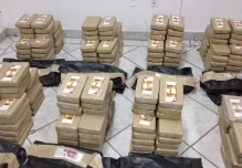 Fuerzas Armadas decomisan media tonelada de droga en Sucumbíos