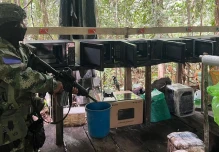 Colombia: Megalaboratorio de cocaína fue destruido en la frontera con Ecuador