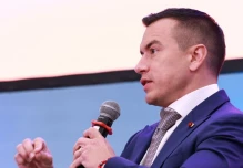 Noboa expone en el BID la estrategia económica de Ecuador 