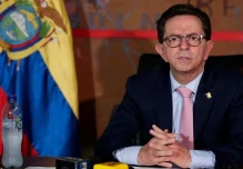 Izurieta será reemplazado por Vélez en la Secretaría de Comunicación