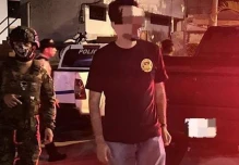 Sujeto arrestado por llevar lingote de oro 