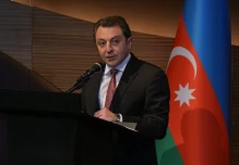 Azerbaiyán pone la mira en Ecuador para invertir en energía e infraestructura