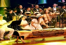 La Orquesta Filarmónica entonó melodías tradicionales de la Costa
