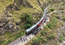 Ecuador reinauguró su emblemática ruta ferroviaria de la Nariz del Diablo