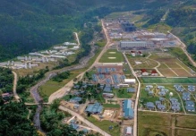 La industria invisible detrás del boom minero en Ecuador mueve millones en maquinaria y servicios extranjeros