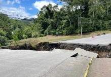 Colapso de puente en Morona Santiago deja sin agua a sector de Méndez