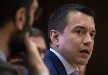 Corte Constitucional valida 10 de 20 preguntas de la consulta de Noboa