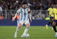 Un tiro libre de Messi acabó con el planteamiento de Ecuador