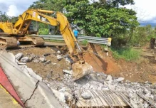 Instalan un puente bailey tras colapso de viaducto en El Pangui