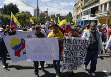 Manifestantes cortaron señales de televisión y de radio en Tungurahua
