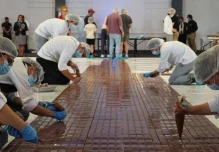 Ecuador batió récord Guinness de la barra de chocolate más grande