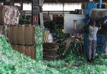 Coca-Cola se compromete a reciclar el 100 % de sus envases en Latinoamérica para 2025