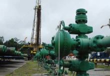El crudo WTI, referente de Ecuador, tocó su nivel más bajo en más de un año