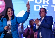 Luisa González acepta derrota y felicita a Daniel Noboa