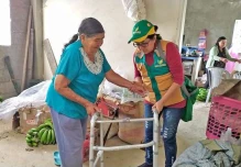 Personas con discapacidad reciben atención integral de salud en Chinchipe y Palanda
