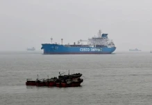Irán advierte impacto global por bloqueo de sus puertos en medio del alza del petróleo