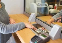 Utilidades de la banca privada en Ecuador crecieron 30 % y superaron los USD 544 millones
