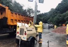 Puente provisional habilitaría vía principal de Quito a la Amazonía
