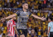 Barcelona frenó a Técnico y se adueñó de la punta