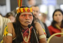 Dirigente waorani increpó al viceministro de Ambiente en la Asamblea