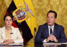 Ecuador prorrogó la concesión de telefonía móvil de Claro