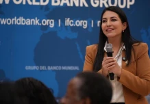 Ecuador tiene pendiente más del 60 % del ajuste fiscal acordado con el FMI